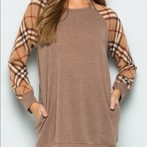 Plaid sleeve sweater tunic